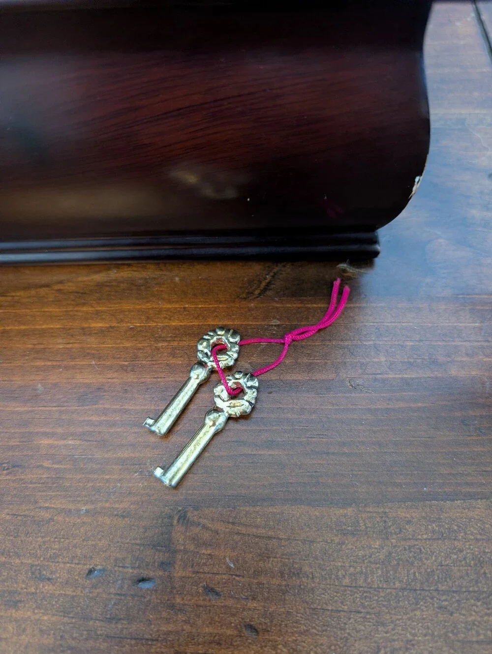 Vintage bombay-style mahogany jewelry box